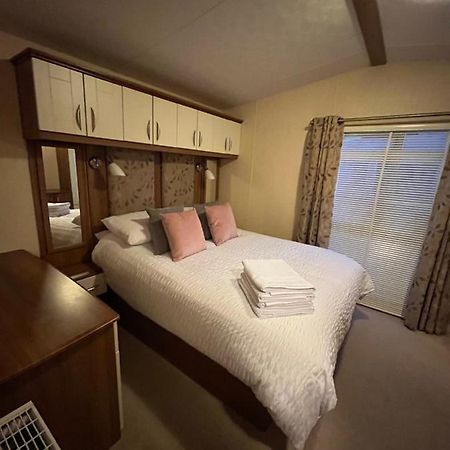 Lovely Static Caravan Whitstable Dış mekan fotoğraf