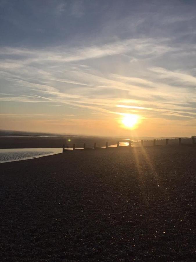 Lovely Static Caravan Whitstable Dış mekan fotoğraf